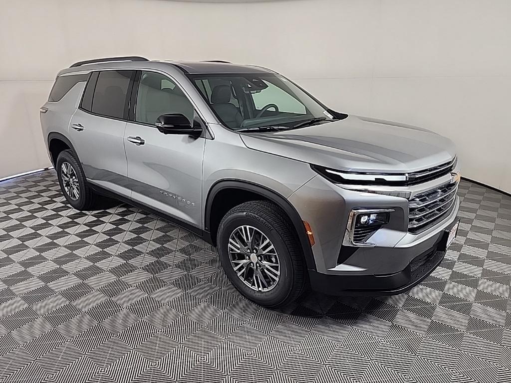 new 2026 Chevrolet Traverse car, priced at $47,944