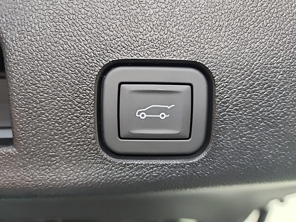 new 2026 Chevrolet Traverse car, priced at $47,944