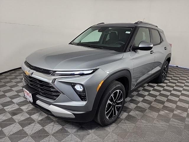 new 2025 Chevrolet TrailBlazer car, priced at $30,589