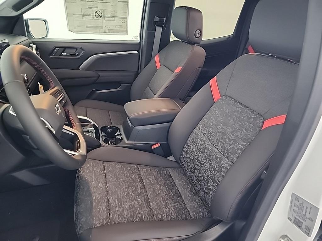 new 2024 Chevrolet Colorado car, priced at $43,797
