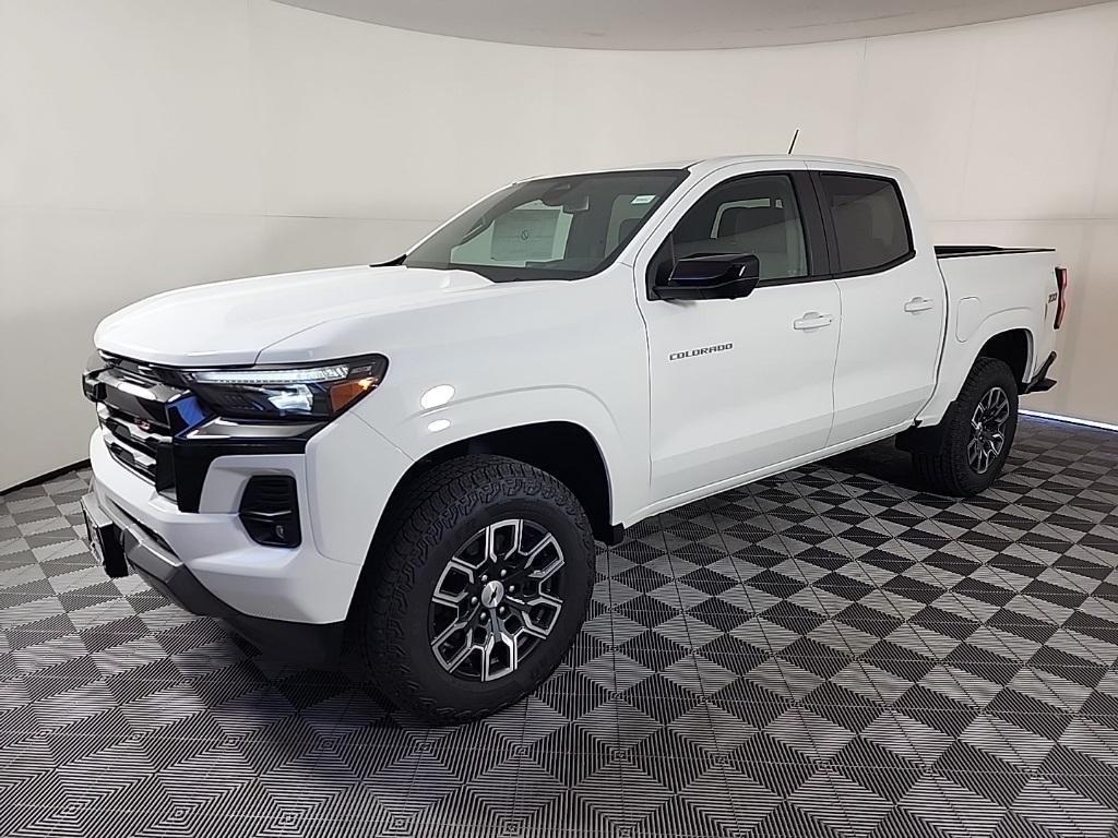new 2024 Chevrolet Colorado car, priced at $43,797