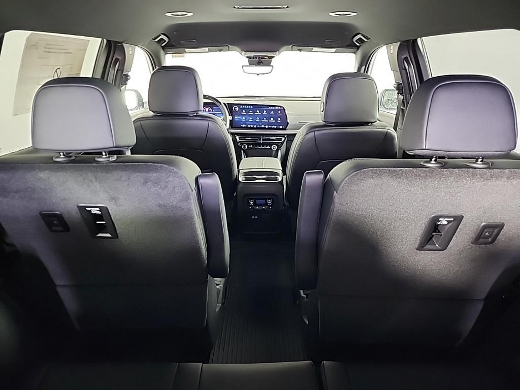 new 2026 Chevrolet Traverse car, priced at $60,415