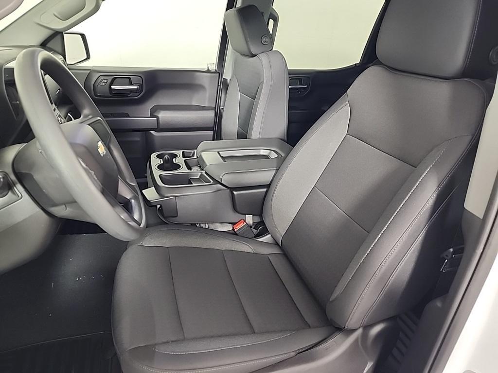 new 2025 Chevrolet Silverado 1500 car, priced at $43,677