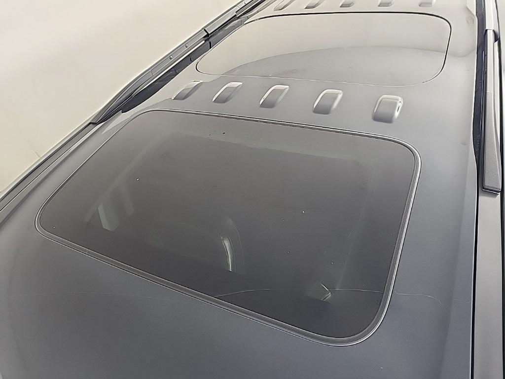 used 2021 Chevrolet Traverse car, priced at $26,491