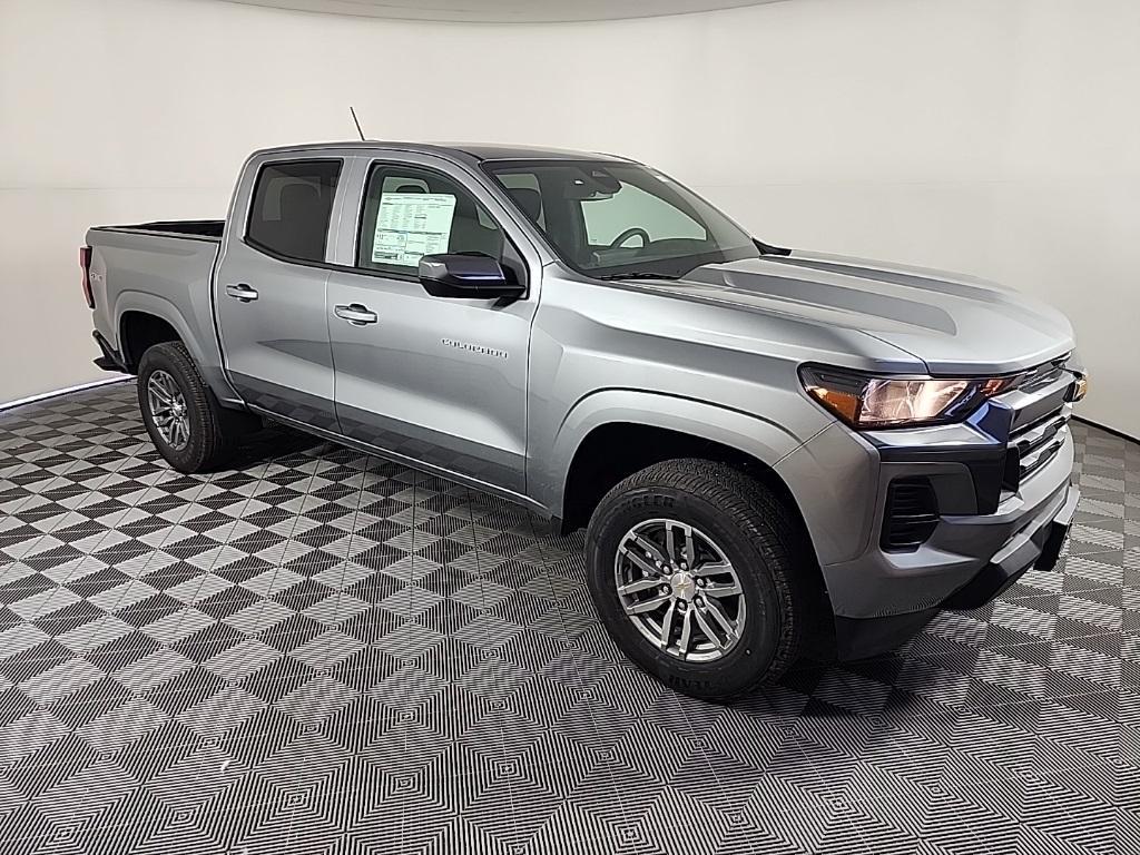 new 2025 Chevrolet Colorado car, priced at $38,097