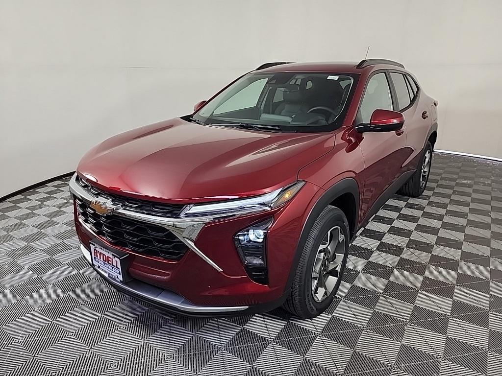 new 2025 Chevrolet Trax car, priced at $24,975