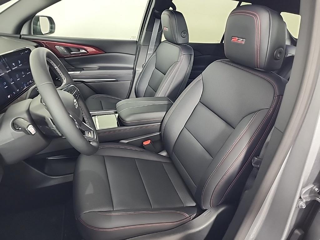 new 2026 Chevrolet Traverse car, priced at $50,990