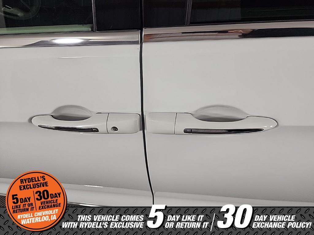 used 2019 Chrysler Pacifica car, priced at $18,922