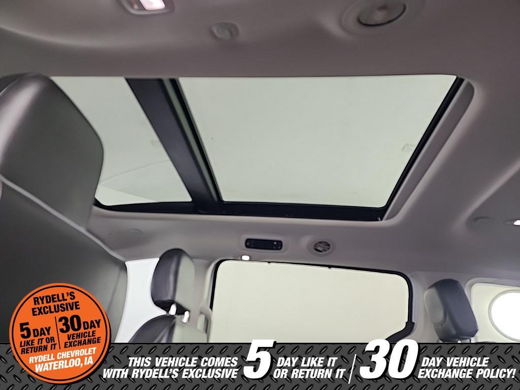 used 2019 Chrysler Pacifica car, priced at $18,922