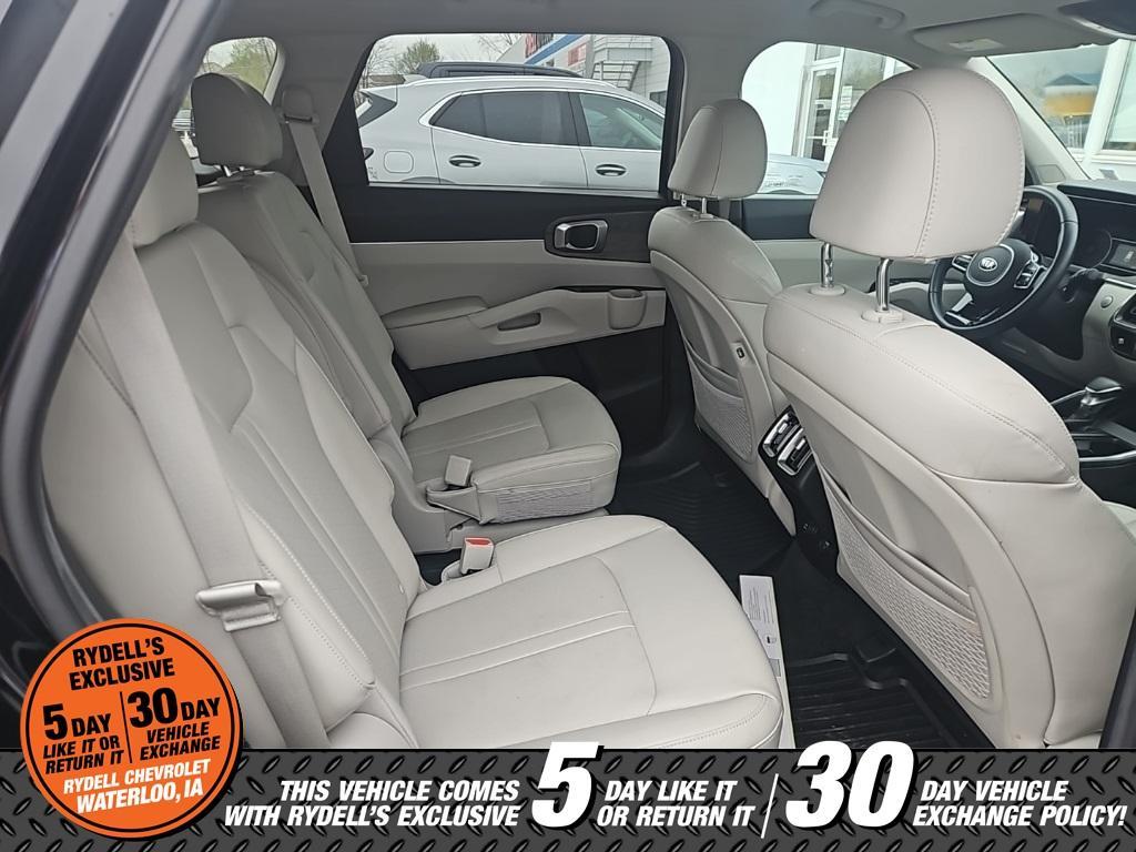 used 2021 Kia Sorento car, priced at $27,491