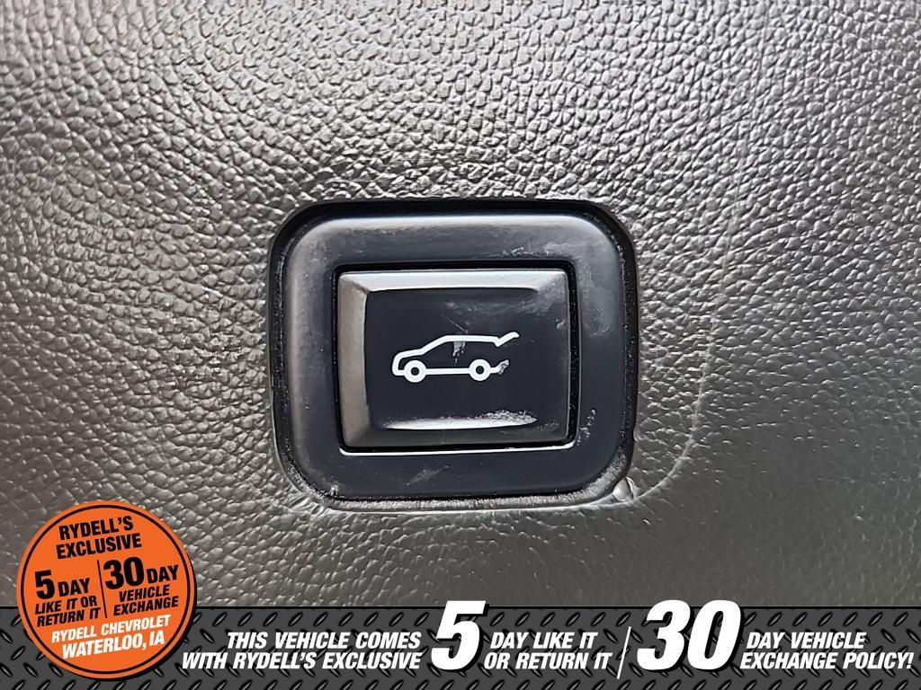 used 2023 Chevrolet Traverse car, priced at $35,991