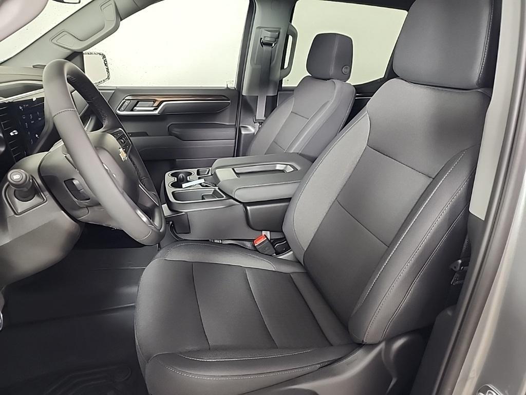 new 2025 Chevrolet Silverado 1500 car, priced at $52,638