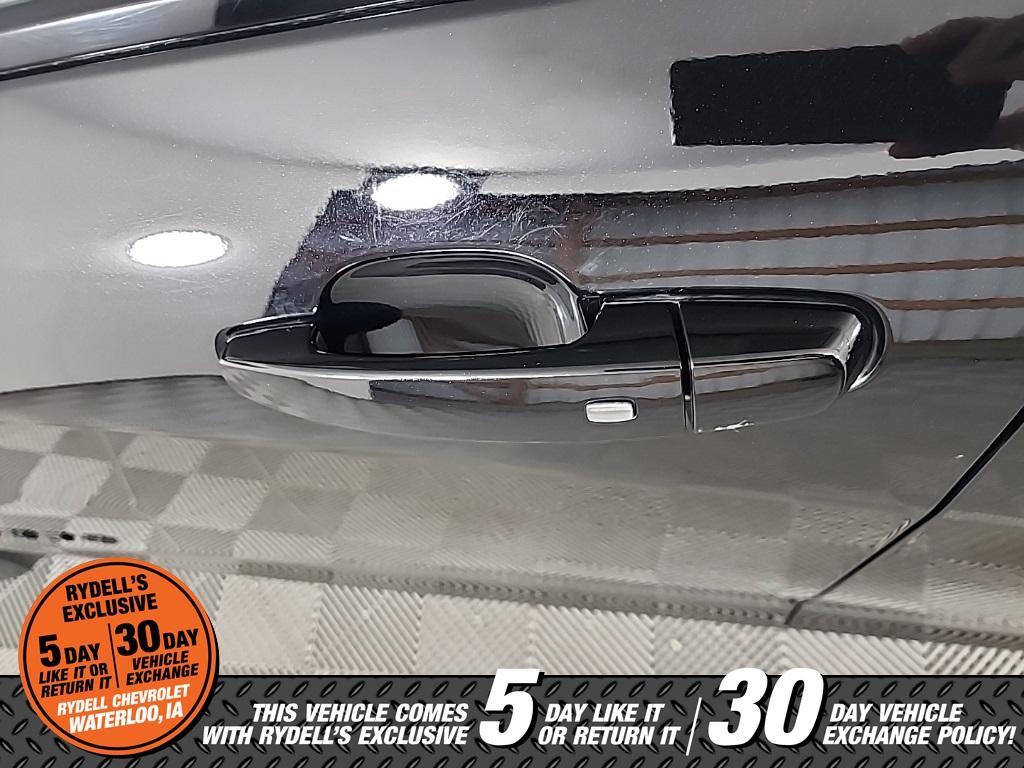 used 2022 Chevrolet Equinox car, priced at $28,591