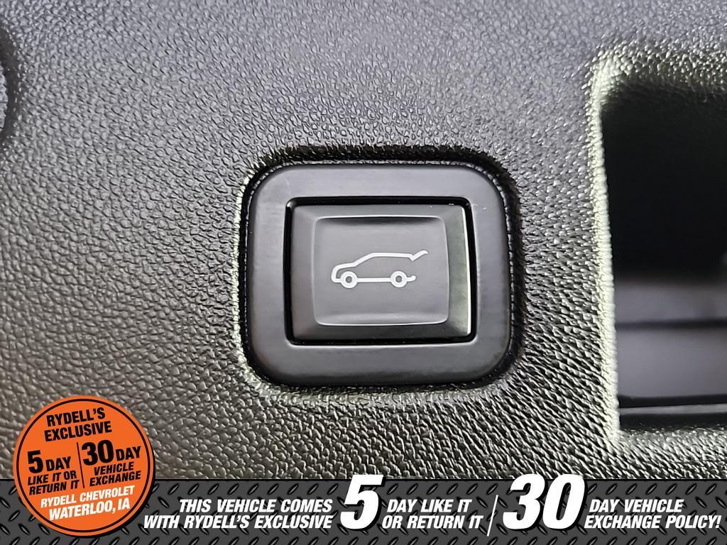used 2022 Chevrolet Equinox car, priced at $28,591