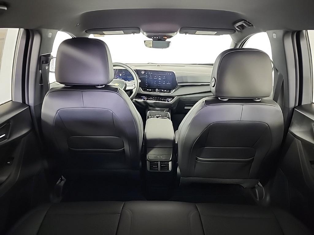 new 2026 Chevrolet Equinox car, priced at $34,290