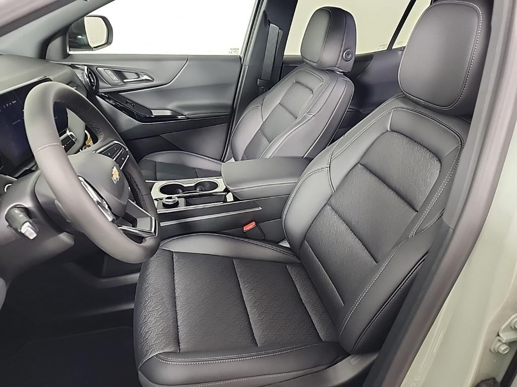 new 2026 Chevrolet Equinox car, priced at $34,290
