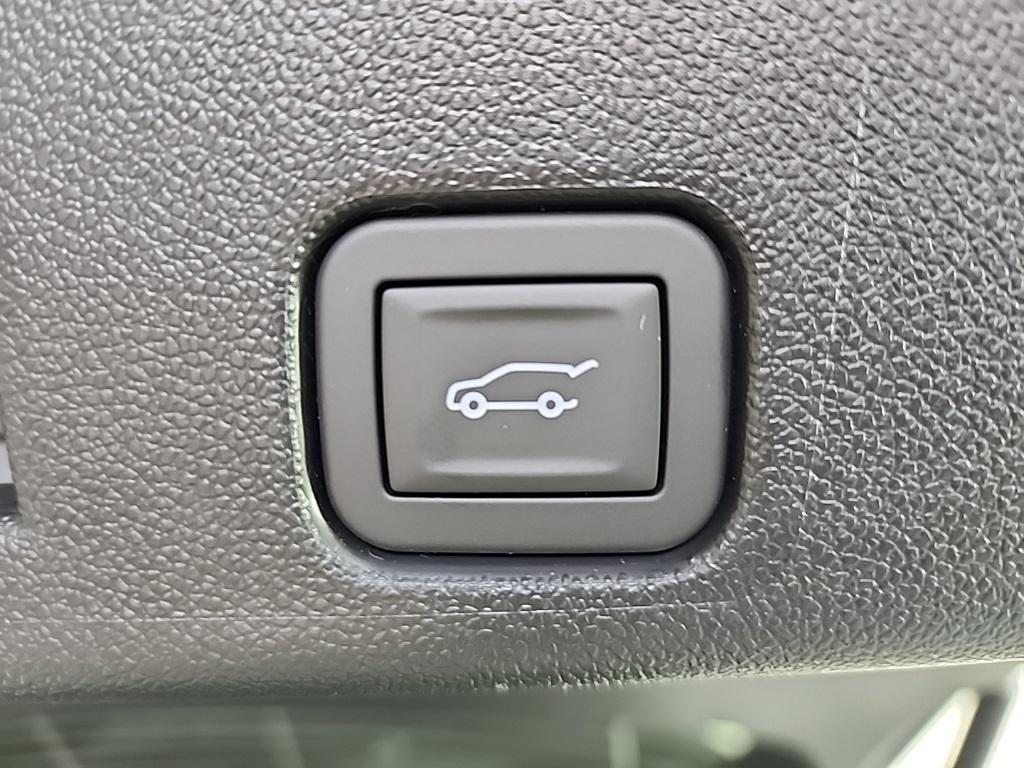 new 2025 Chevrolet Traverse car, priced at $50,795