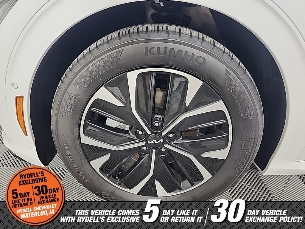 used 2023 Kia EV6 car, priced at $26,991