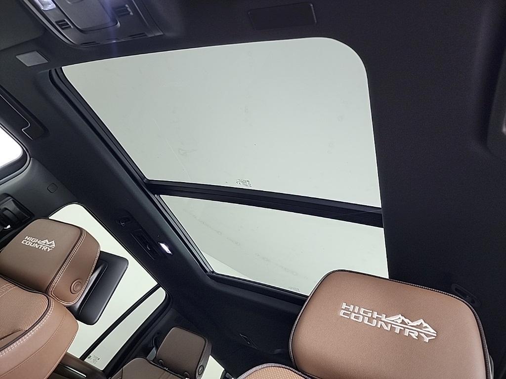 new 2025 Chevrolet Suburban car, priced at $95,420
