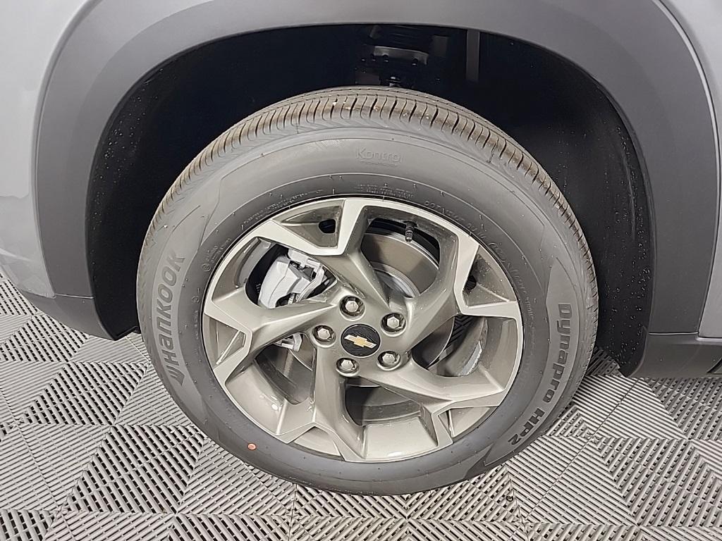 new 2025 Chevrolet Trax car, priced at $24,610