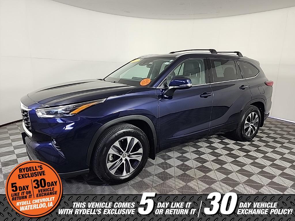 used 2022 Toyota Highlander car, priced at $41,891