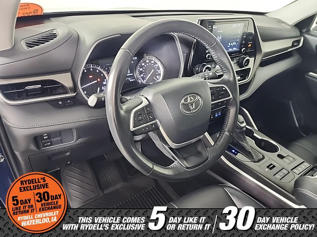 used 2022 Toyota Highlander car, priced at $41,891