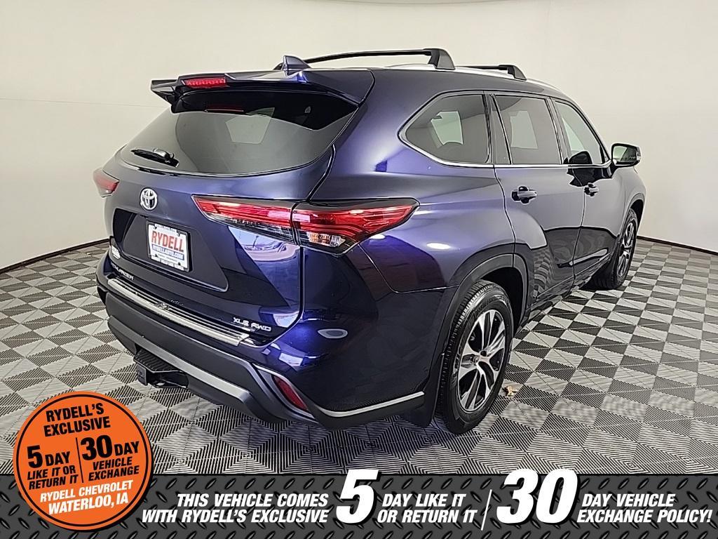 used 2022 Toyota Highlander car, priced at $41,891