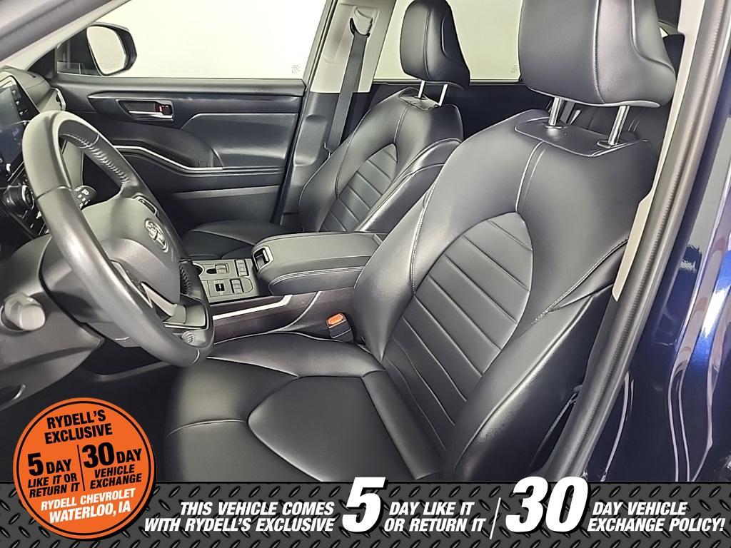 used 2022 Toyota Highlander car, priced at $41,891