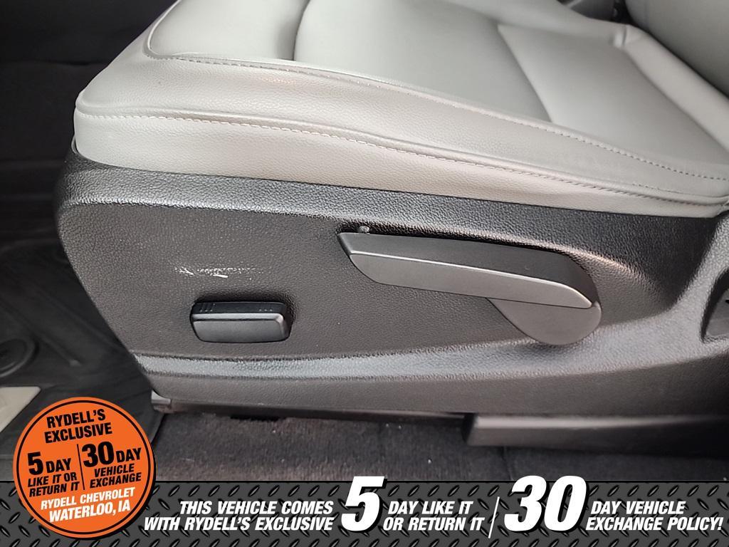 used 2022 Chevrolet Colorado car, priced at $25,552