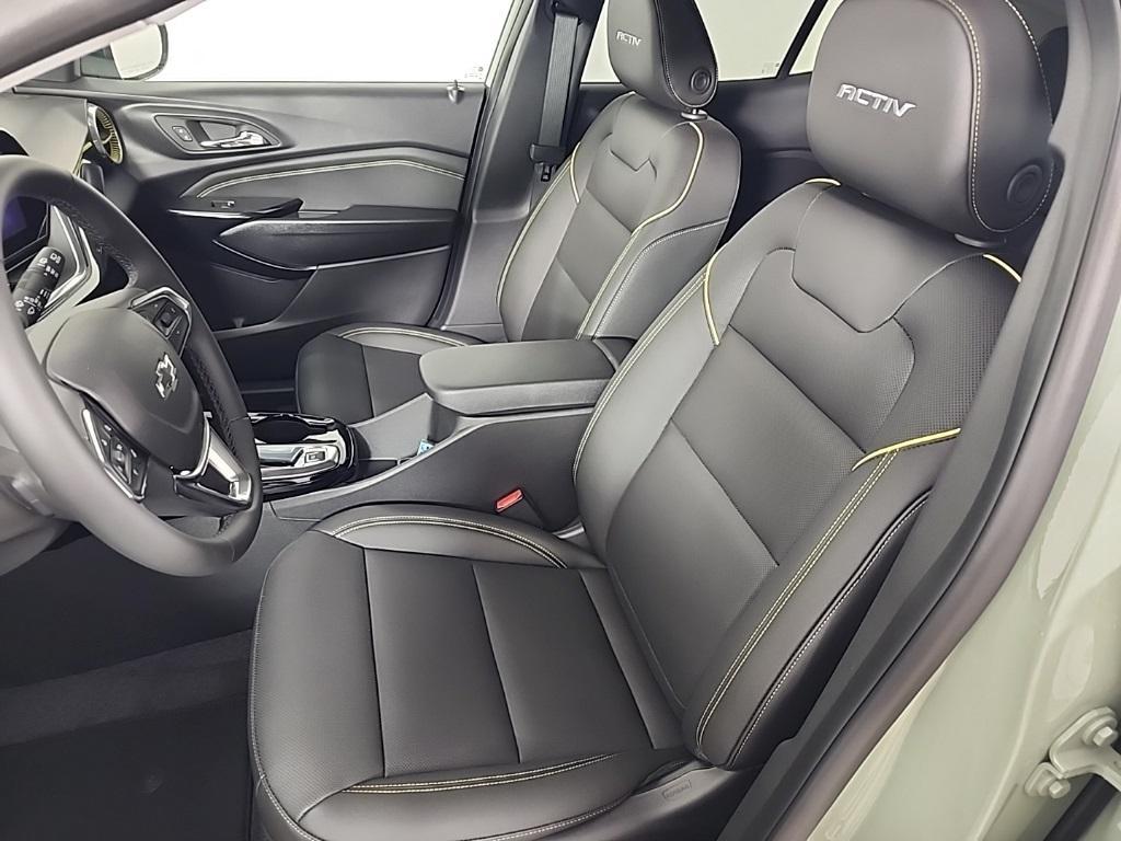 new 2025 Chevrolet Trax car, priced at $25,815