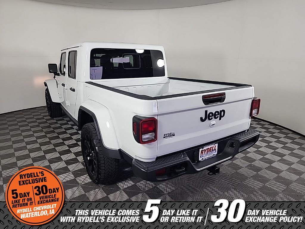 used 2024 Jeep Gladiator car, priced at $38,491