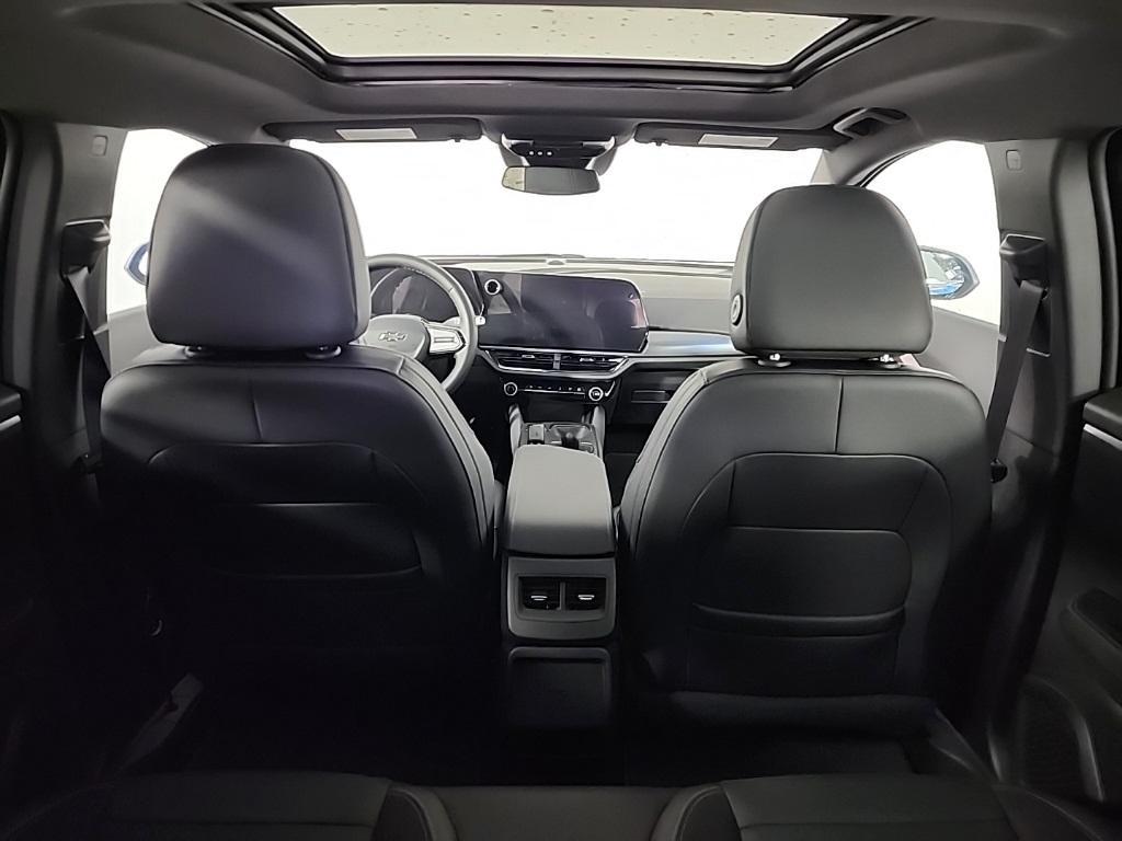 new 2025 Chevrolet Equinox EV car, priced at $34,090