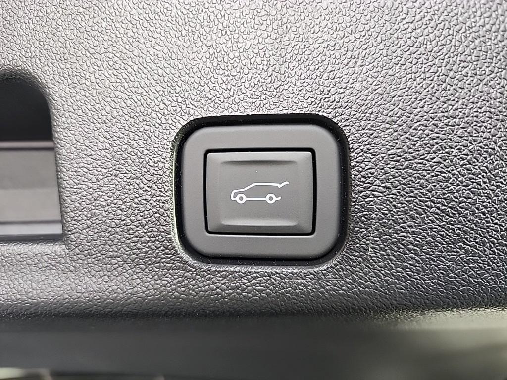 new 2026 Chevrolet Traverse car, priced at $52,866