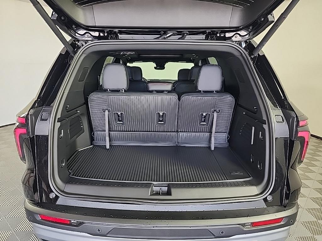 new 2026 Chevrolet Traverse car, priced at $52,866