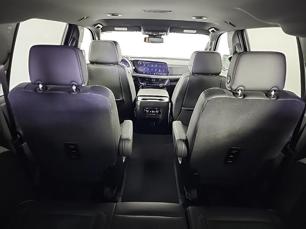 new 2025 Chevrolet Suburban car, priced at $74,999