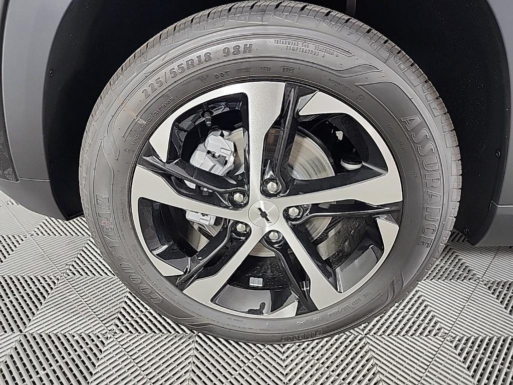 new 2025 Chevrolet Trax car, priced at $24,415