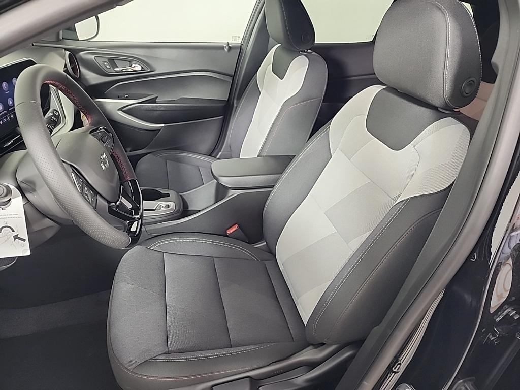 new 2025 Chevrolet Trax car, priced at $24,415