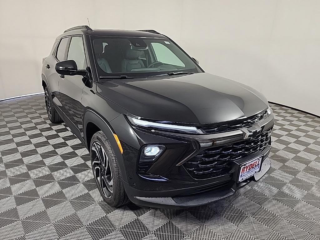 new 2025 Chevrolet TrailBlazer car, priced at $32,670