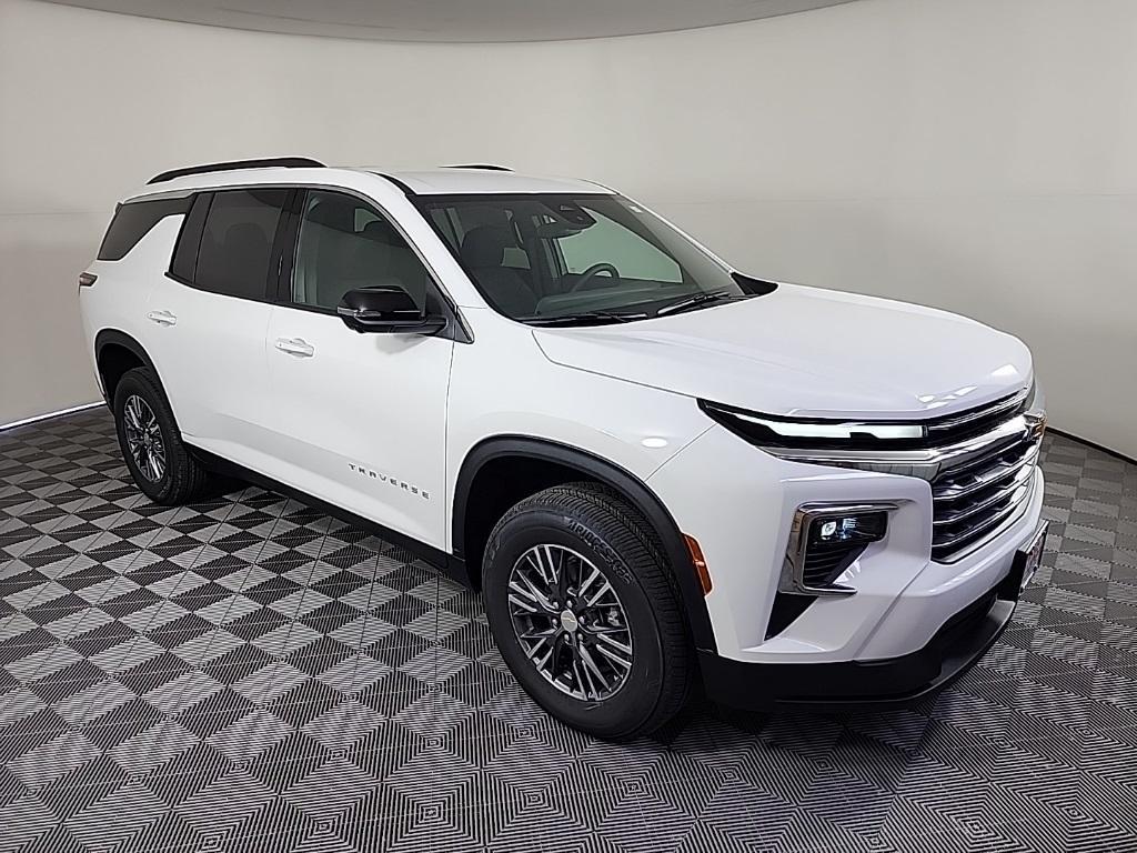 new 2025 Chevrolet Traverse car, priced at $40,195