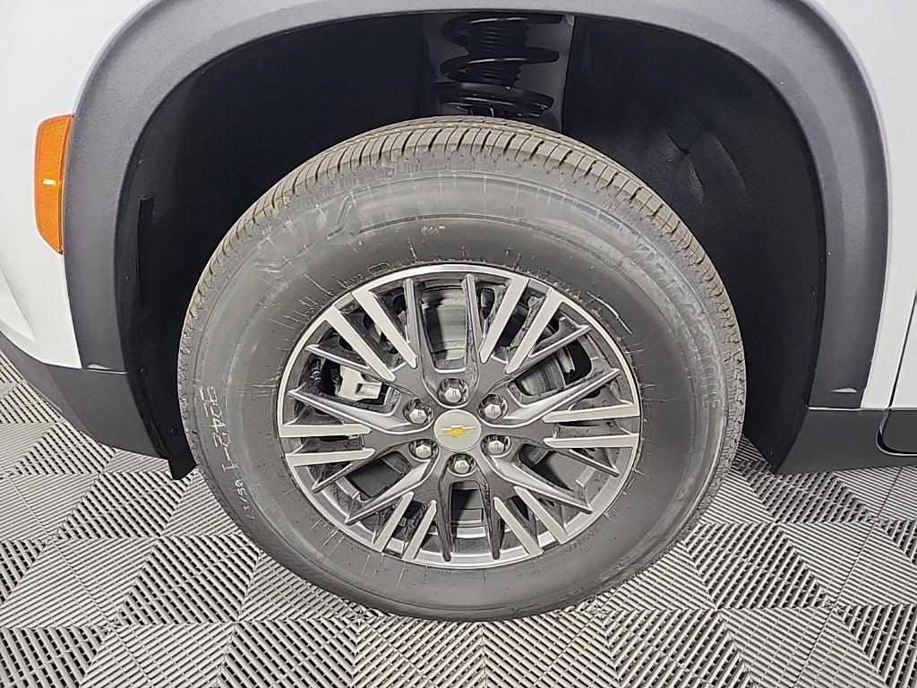 new 2025 Chevrolet Traverse car, priced at $40,195