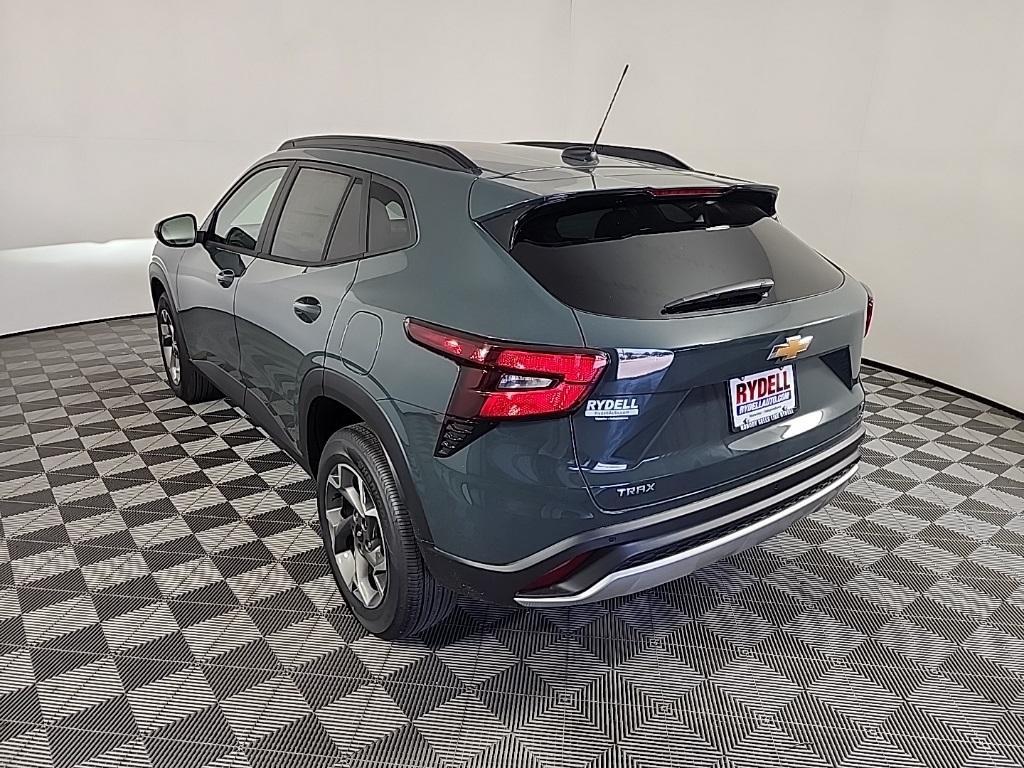 new 2025 Chevrolet Trax car, priced at $24,610