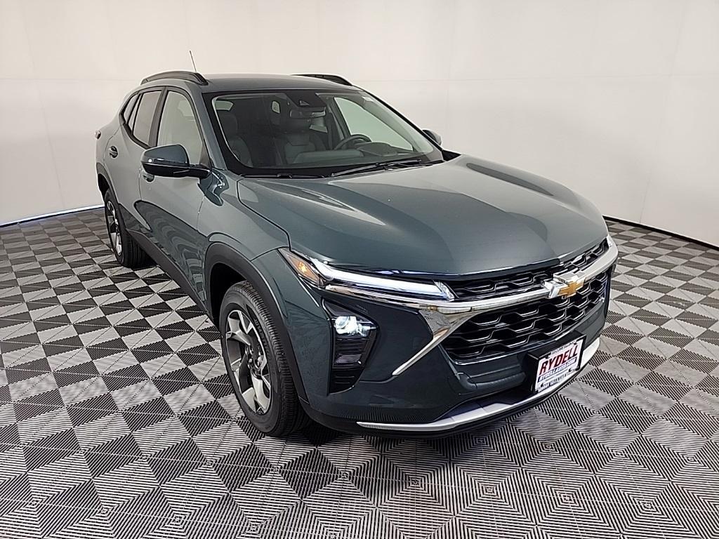 new 2025 Chevrolet Trax car, priced at $24,610