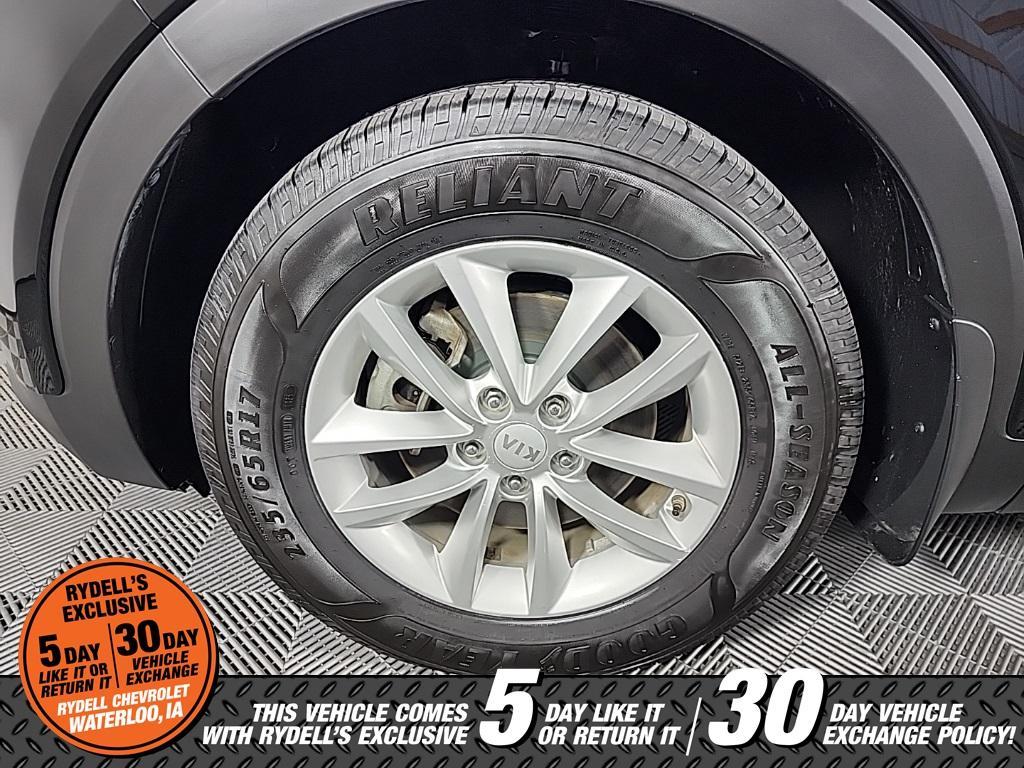 used 2018 Kia Sorento car, priced at $13,992