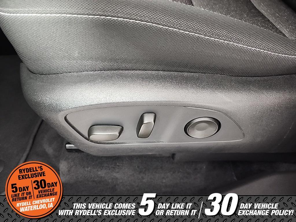 used 2025 Chevrolet Traverse car, priced at $39,554