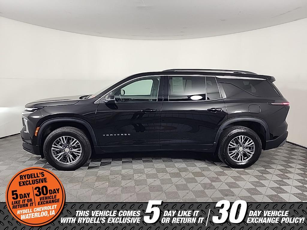 used 2025 Chevrolet Traverse car, priced at $39,554