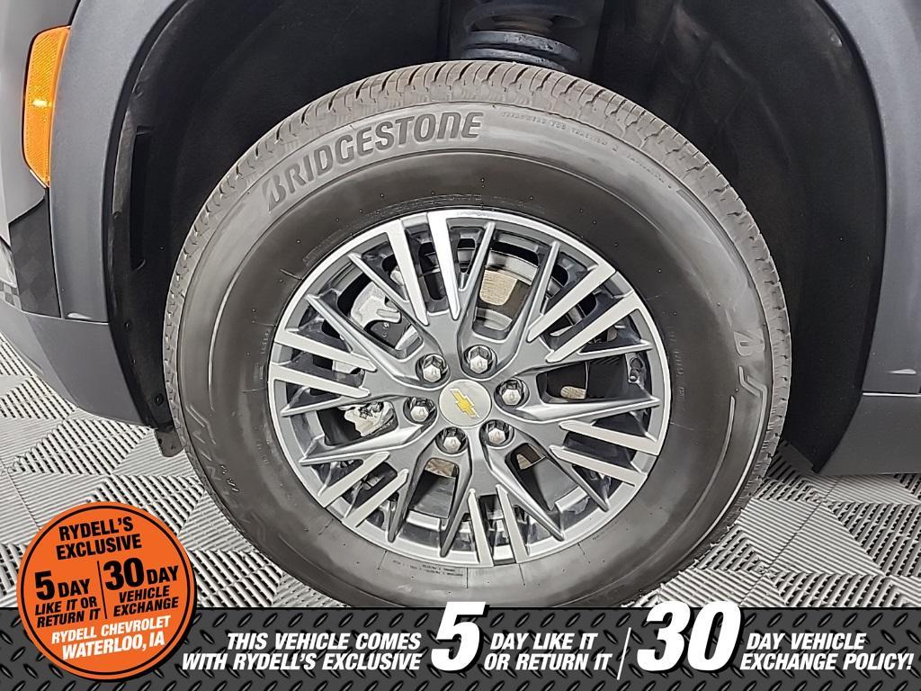 used 2025 Chevrolet Traverse car, priced at $39,554