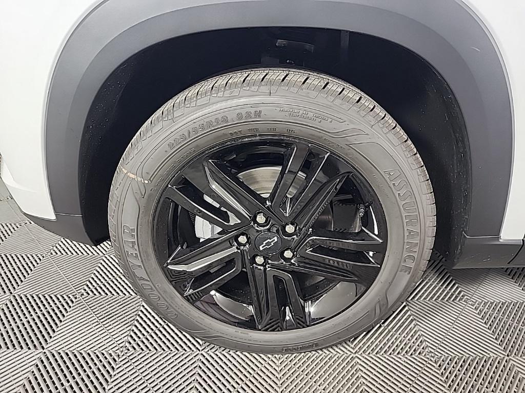 new 2025 Chevrolet Trax car, priced at $26,690