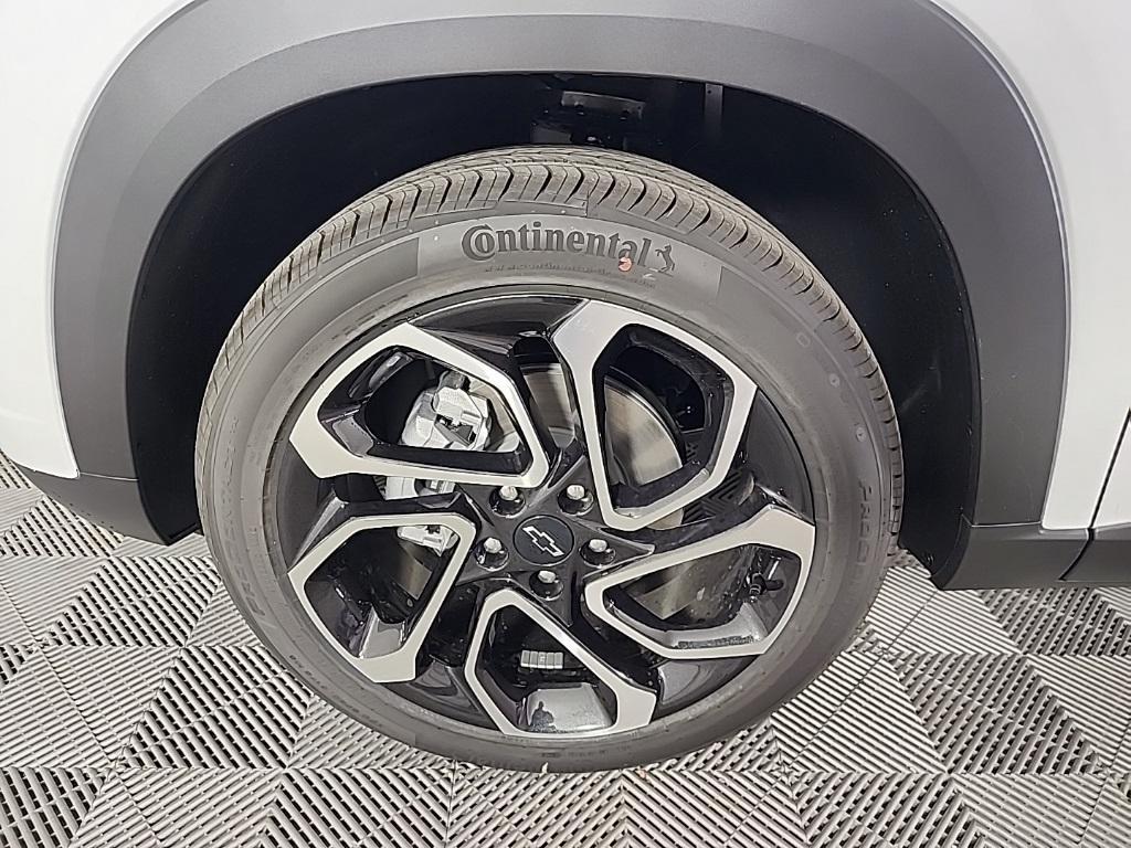 new 2025 Chevrolet Trax car, priced at $25,328