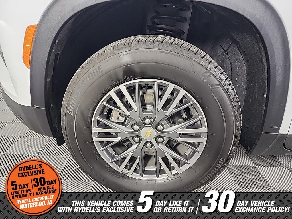 used 2025 Chevrolet Traverse car, priced at $41,994