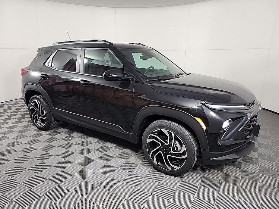 new 2025 Chevrolet TrailBlazer car, priced at $30,215